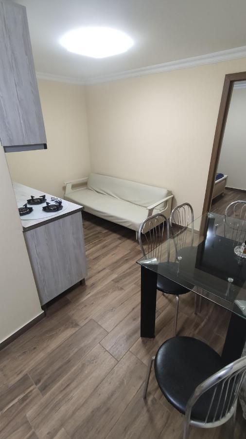 Home Apartments Batumi Luaran gambar